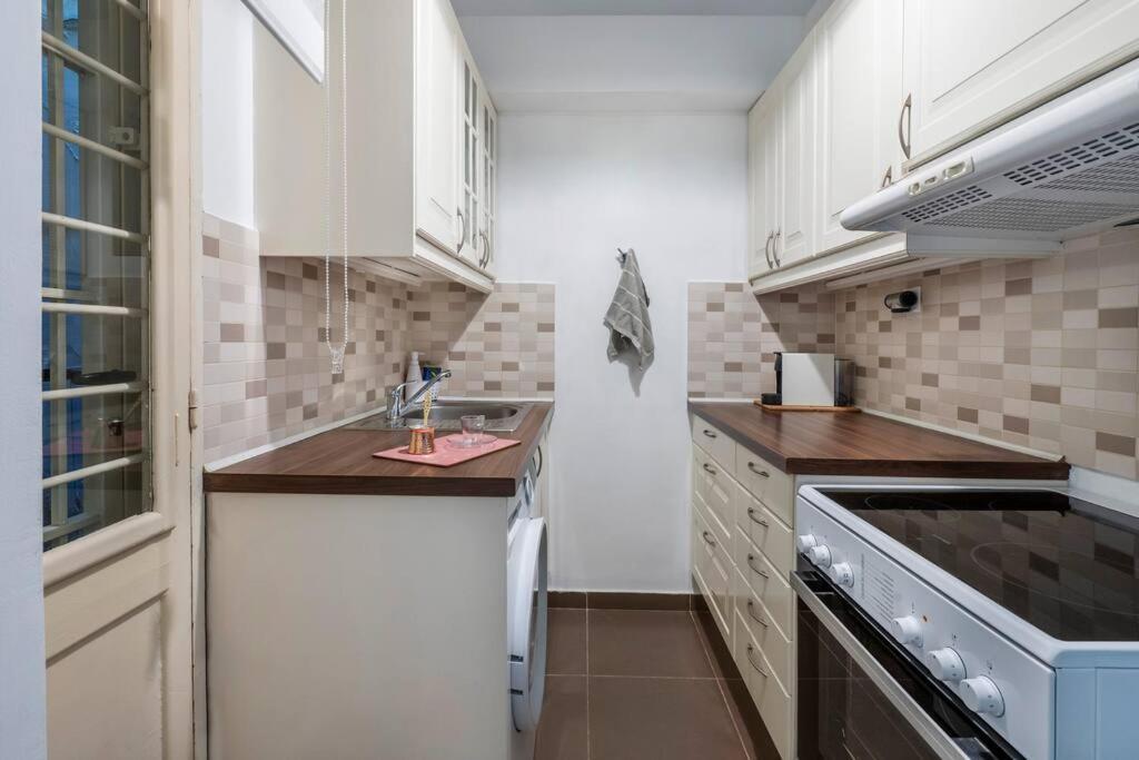 Apartamento Brilliant 1Br Apt In Kolonaki Atenas Exterior foto